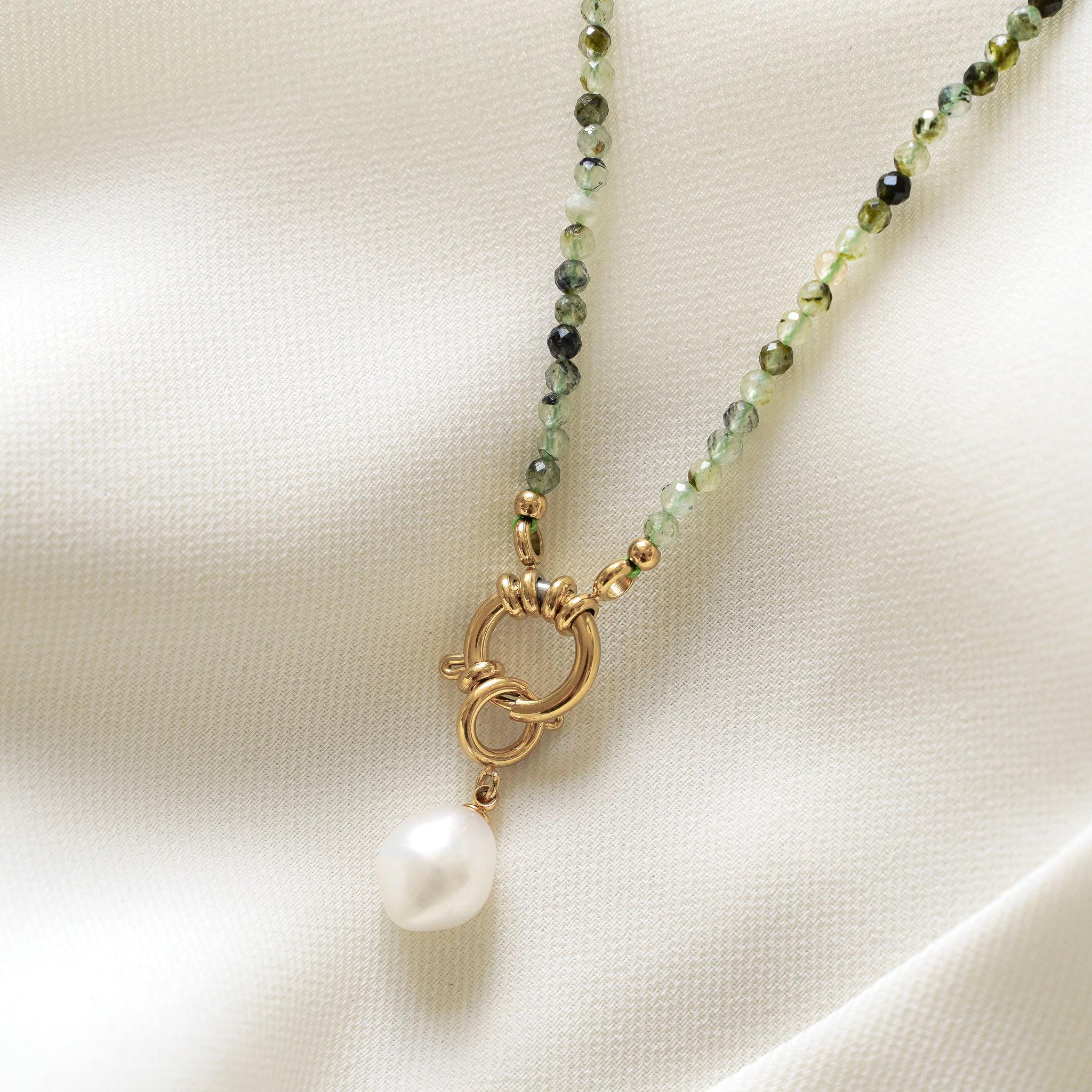 Collier pierre naturelle Rhodonite et perle d'eau douce / Collier femme perles rose pâle et nacre