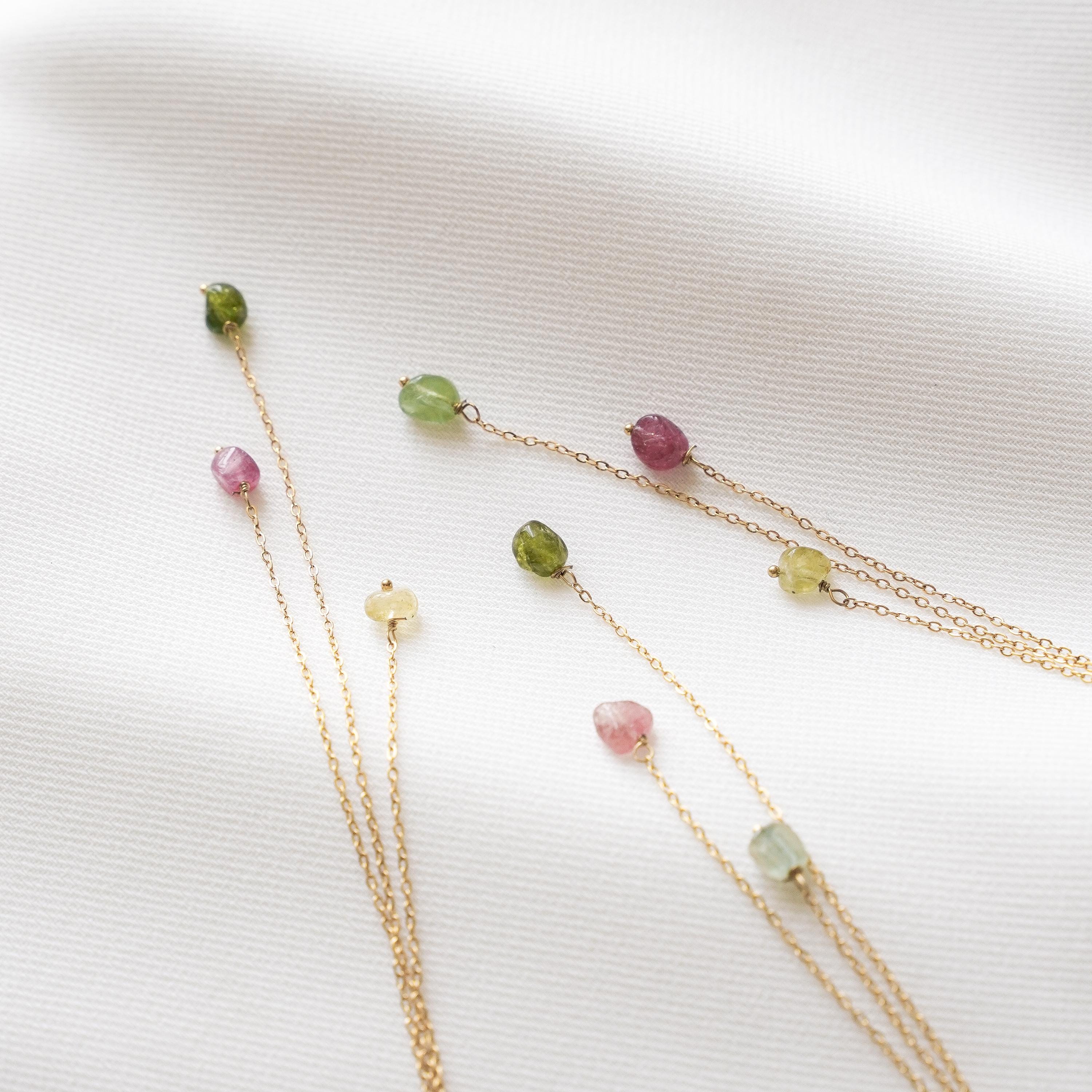 Collier en Y pierre naturelle tourmaline / Collier femme lasso en acier inoxydable et pendentifs pierres vertes roses