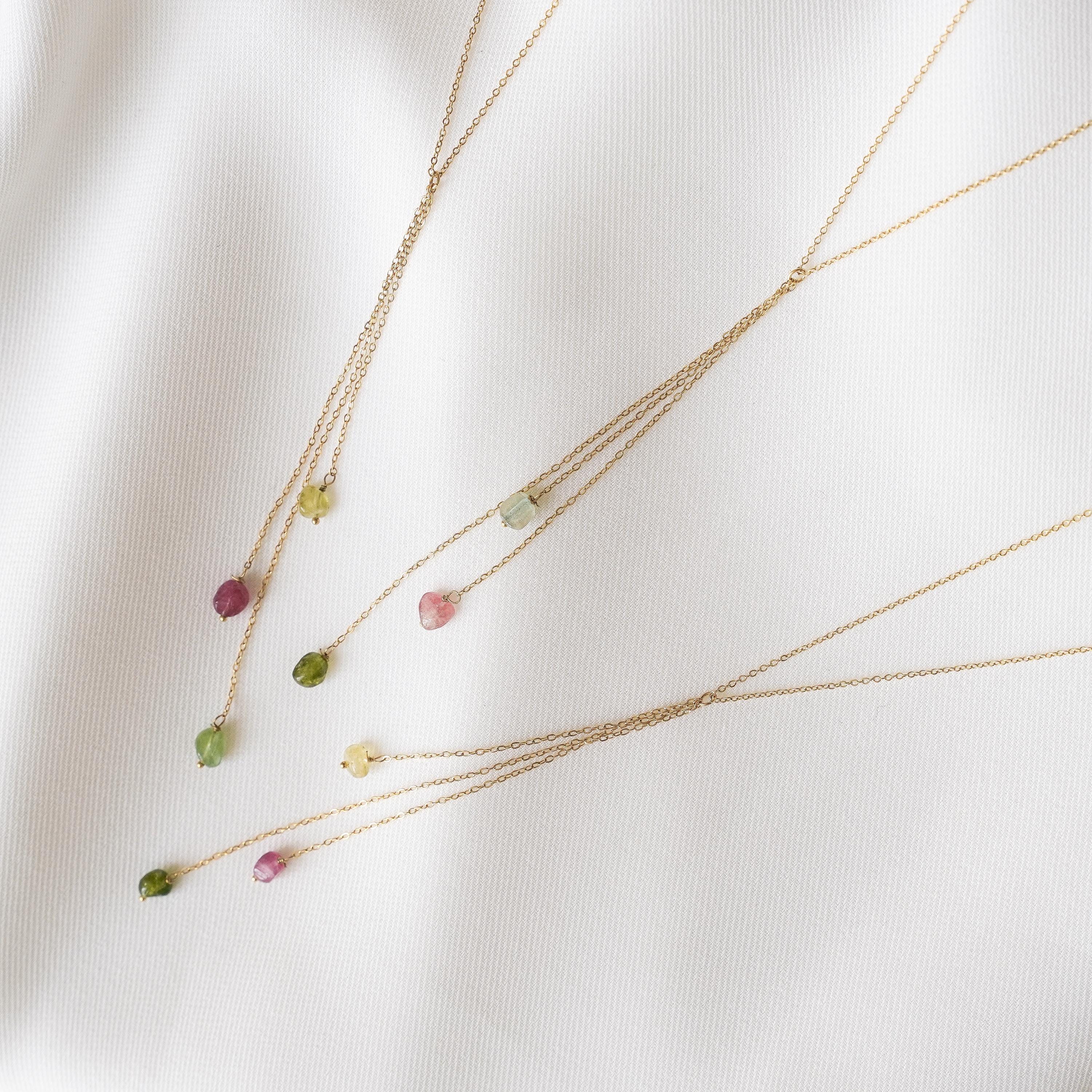 Collier en Y pierre naturelle tourmaline / Collier femme lasso en acier inoxydable et pendentifs pierres vertes roses