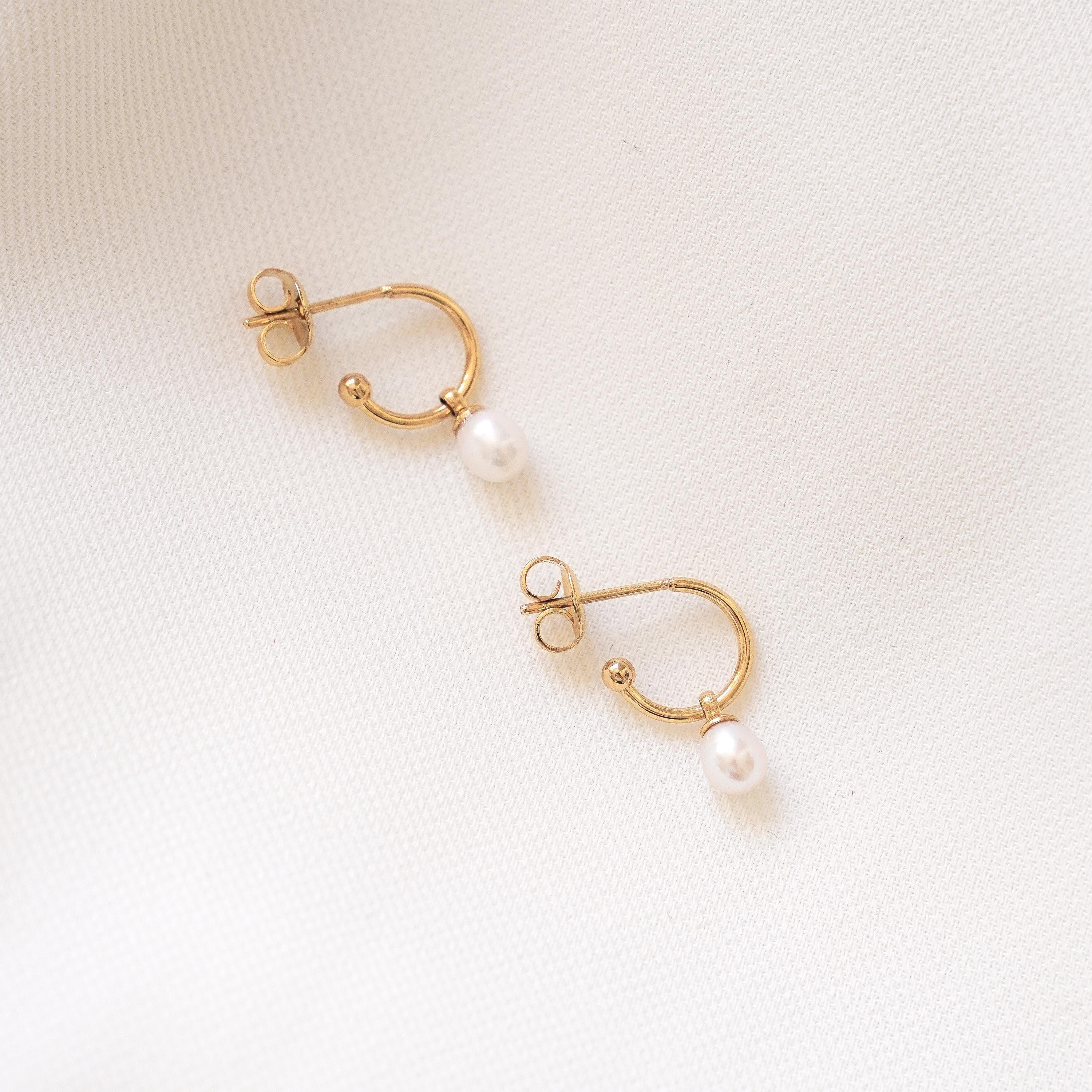 Boucles d'oreilles acier inoxydable mini créoles perle blanche nacrée / Boucles d'oreilles pendantes minimalistes