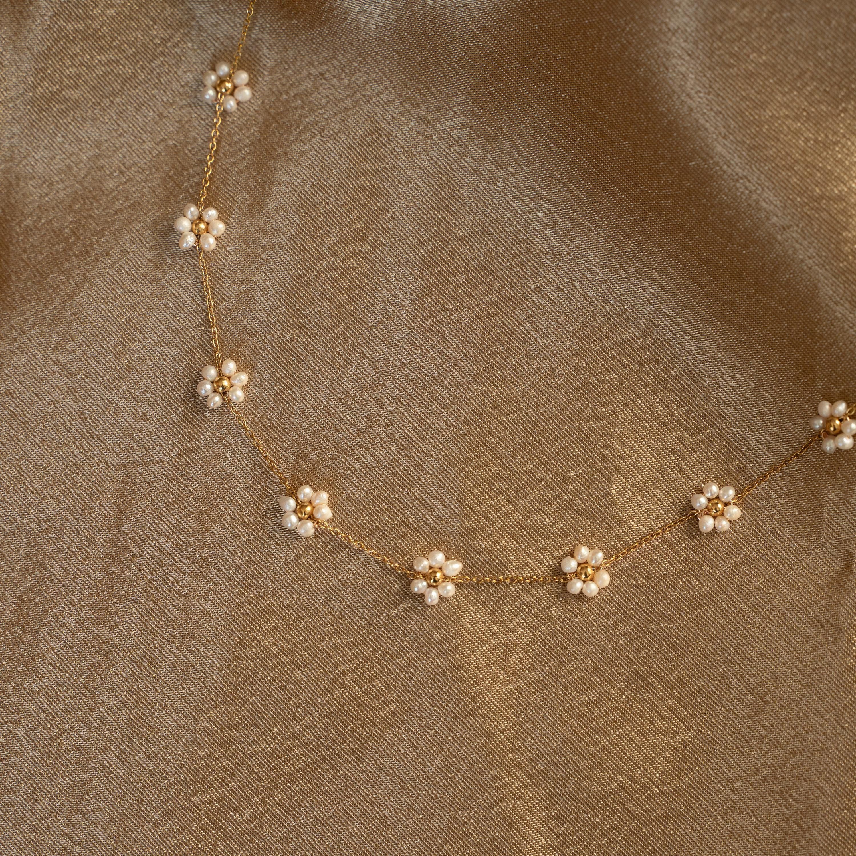 Collier fleurs en perles d'eau douce / Collier été perles en nacre