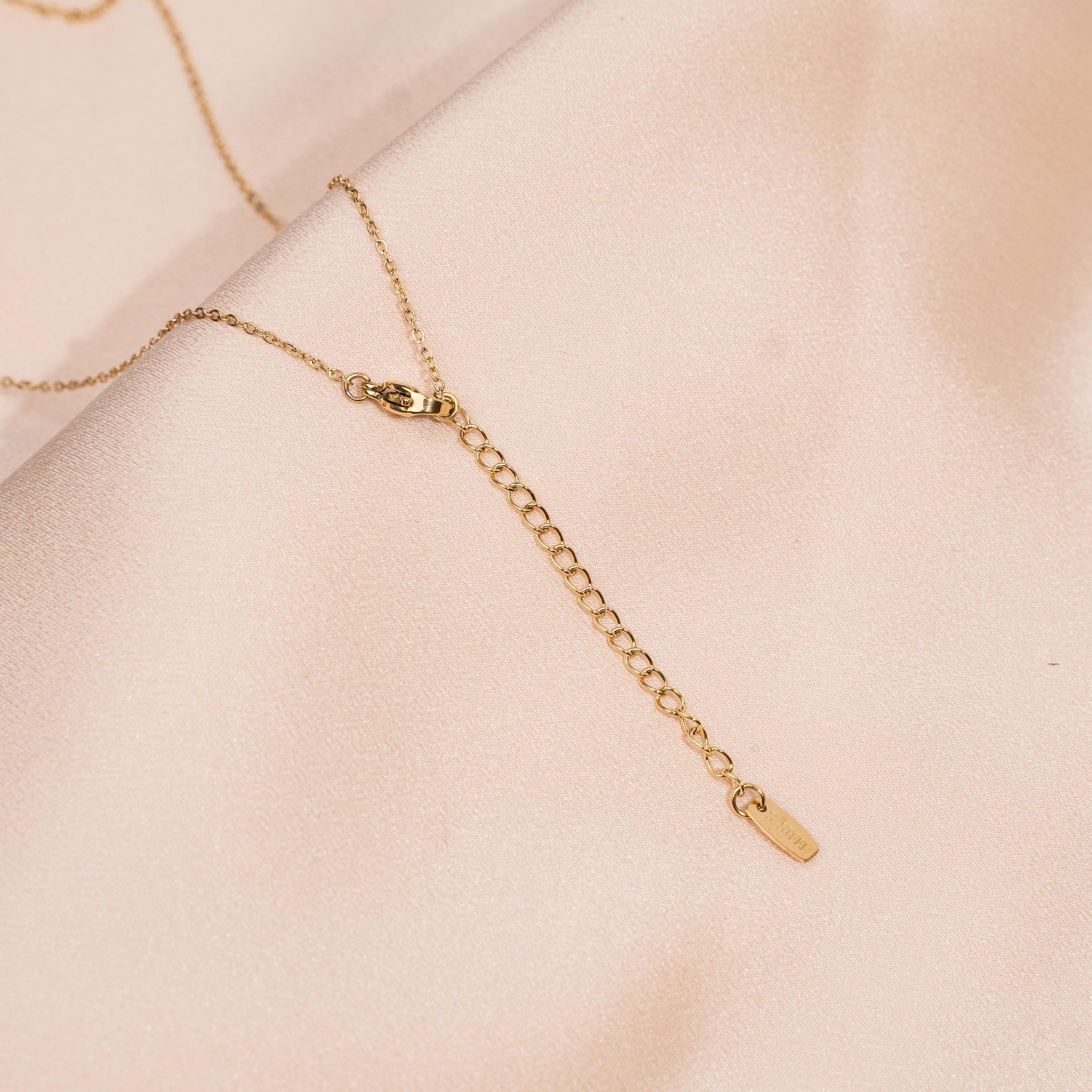 Collier fin pendentif rond martelé goutte oxyde de zirconium / Collier femme minimaliste chaine acier inoxydable / Cadeau femme