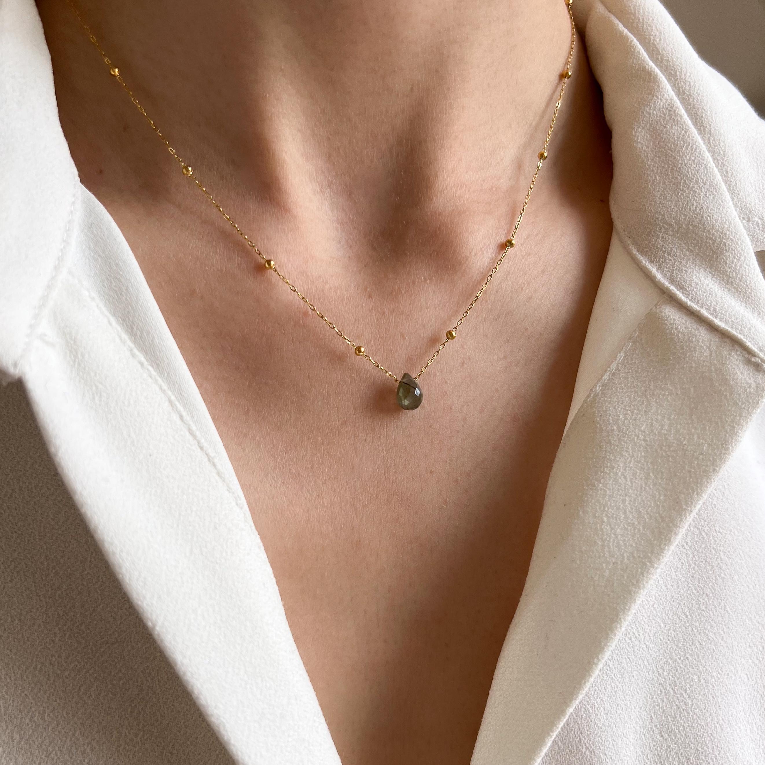 Collier fin pendentif pierre labradorite goutte / Collier femme minimaliste chaine acier inoxydable pierre naturelle / Cadeau femme
