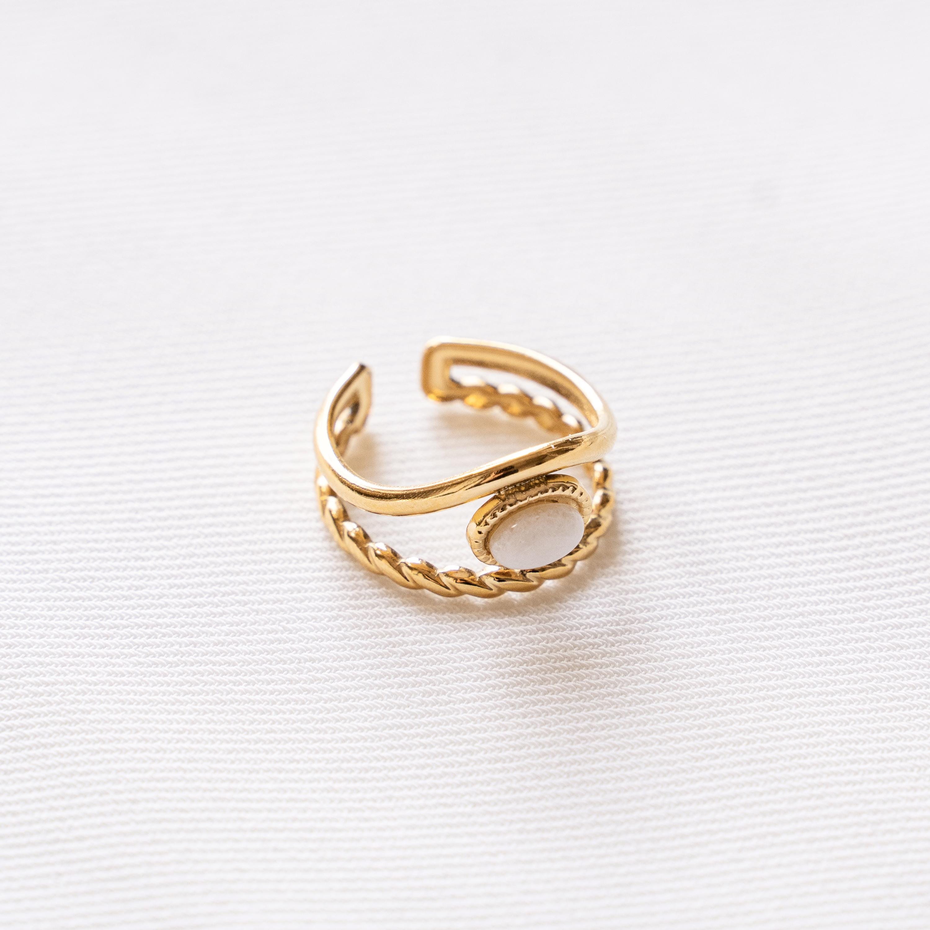 Bague femme acier inoxydable moderne pierre naturelle agate blanche / bague fine réglable dorée water resistant