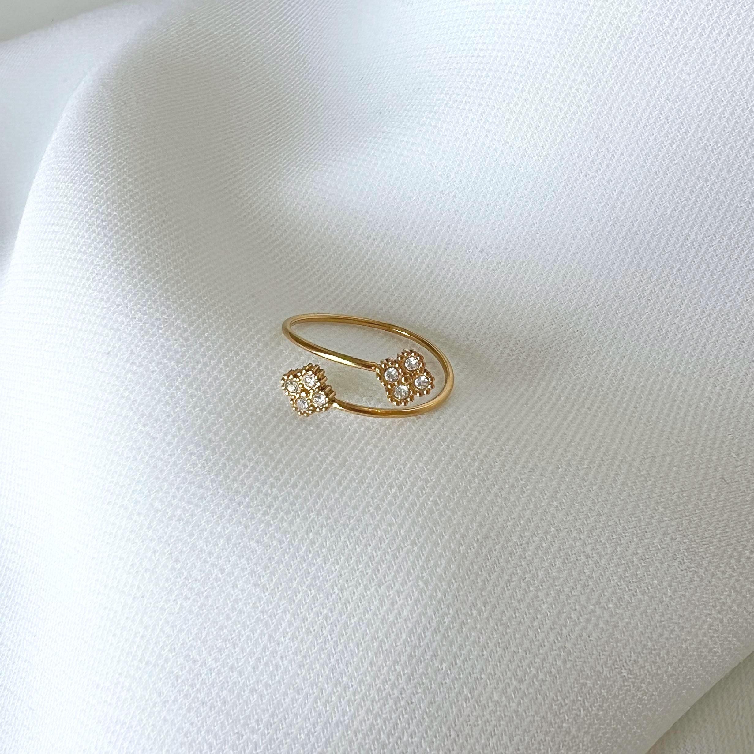 Bague femme acier inoxydable trèfle oxydes de zirconium / Bague réglable dorée résistante à l'eau